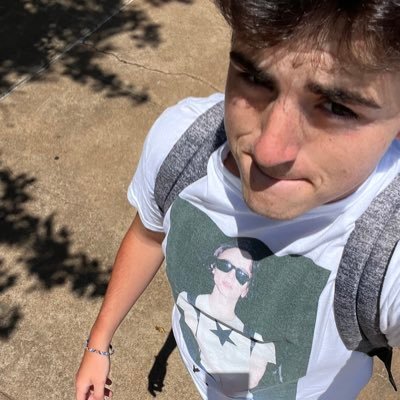 brettthomass's profile picture. instagram- brett.thomass