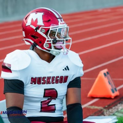 #2 Darekeo Speech |Class Of 2025 | LB@ Muskegon High School ||GPA 3.3| 6’1 | 235 lbs | Email: lilreekspeech13@gmail.com | Phone: 231-260-3380|All-Area DPOY|BTO