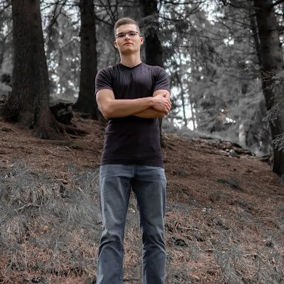 ArisCopyCraft's profile picture. 🖋️Aspiring Copywriter & Social Media Enthusiast 🚀