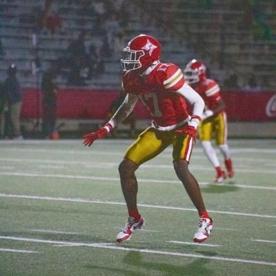 Edinburg North highschool athlete /class of 2025 /LB ,SS/6’3 180 /GPA 3.2/ 3864666521/ Devinlewisjr19@gmail.com /https://t.co/aYsQXBQB0A