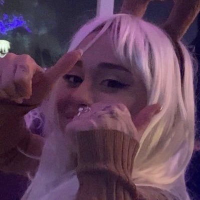 Rhae950236's profile picture. Servant of the Especially Merciful. Building for the next life, in service to Allah and travelling back to my Lord the most High and most Pure ❤️ | Loves words