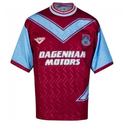 The best, rarest and more sought-after West Ham memorabilia on Ebay. Shirts, scarfs, programmes, badges and much more #whufc