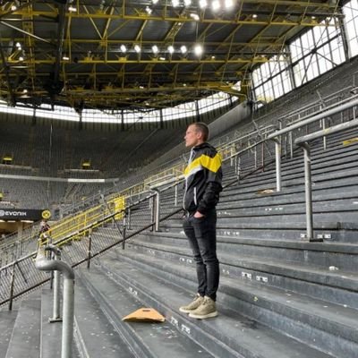 RMY_09's profile picture. in Twitterpause!