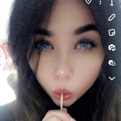 ybbc8nsndv's profile picture. 