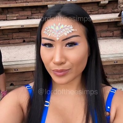 lordoftheesimps's profile picture. promo account for @THEEsimphunter. mainly autotweets to keep my main account from being a mess. you know what to do. 👇🏼