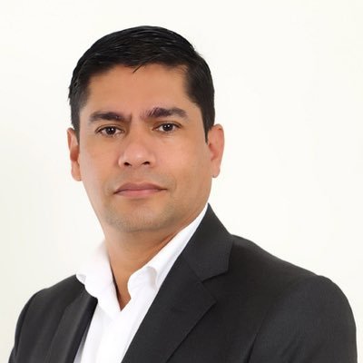 Profesor de seguridad social; asesor, consultor y abogado litigante en pensiones, salud y riesgos laborales.