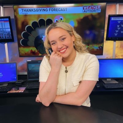 Meteorologist @KATUNews | Penn State Alum | Philly Girl