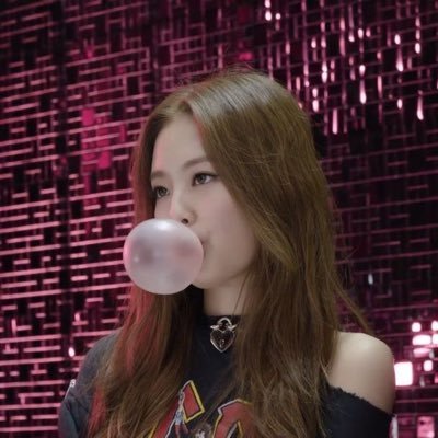 rpg direcionado aos grupos das empresas: hybe, yg, sm, jyp