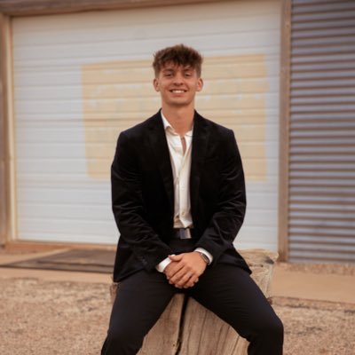 IanDavis01's profile picture. Marketing || Sports photographer || Event photographer || Professional Headshot photographer || Family and Senior Portraits