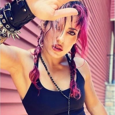 WyattEdie1717's profile picture. Not that nice. Mostly write and tweet about sex, gender, and culture. Reluctant but enthusiastic feminist. I put errors in tweets for sport. Also @DollhouseInOz