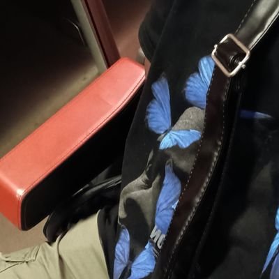 TikTok: https://t.co/Yekts1eIwo (10.7K follows) Twitch: ChriisAe (250+)