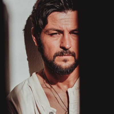 HynesTyler63854's profile picture. stay positive! And be loved ❤️          @hallmarkchannel