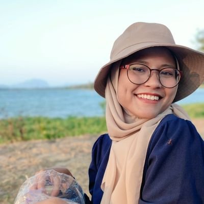 fatinshrmn's profile picture. 不怕慢,就怕停
Be not afraid of growing slowly
be afraid of standing still.