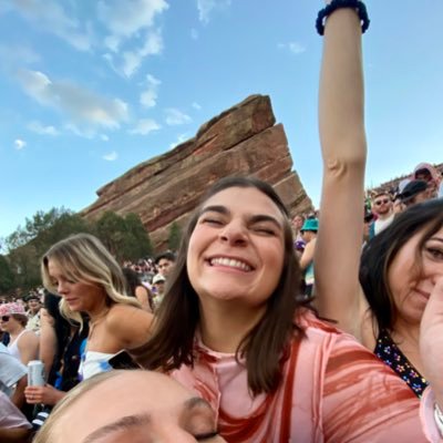 burymeattheclub's profile picture. it’s just a bit