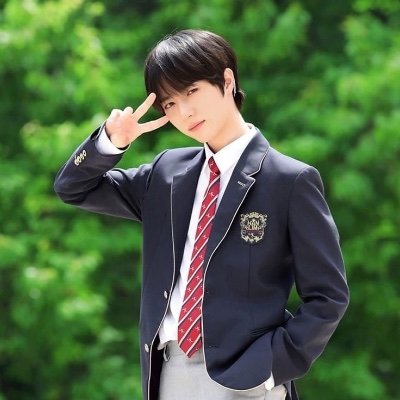 Elvero_'s profile picture. 