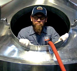 Brewmaster for @FirestoneWalker Brewing Traveling the universe one beer at a time.