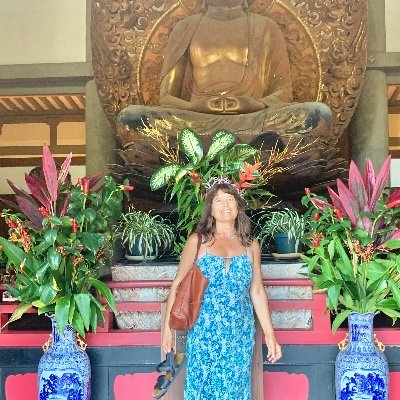 Monzofiore's profile picture. Nature Girl born in the Matrix/left it for the Redwoods/ Singer, Organic Gardener, Kitchen Herbalist, Mother/ Gaia Sophia Christ centered 🧜🏾‍♀️🌎✨✨🎶🎶