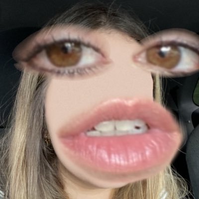 soy más chiquita de lo que parezco y pinto cositas en mi ig @abletters_