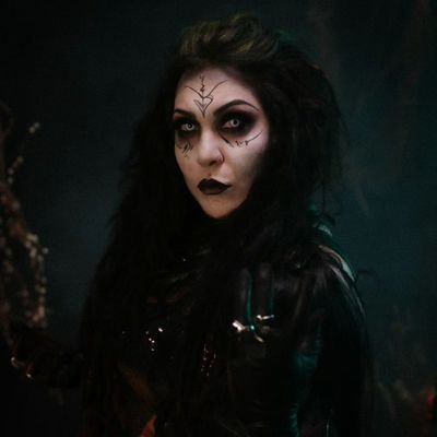 Queen of Graves Pro₩restler•》
●》Let the Ritual begin》》•
《● ▪︎Stay Feral•••《◇
#WrestlingIsARitual
https://t.co/vSht74rHDG