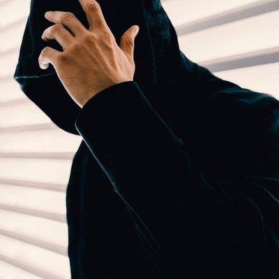 castlevina1's profile picture. .