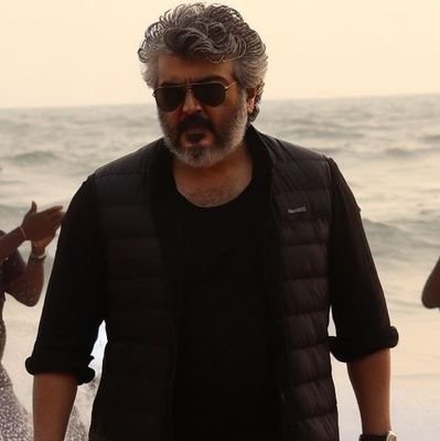 ummar7042's profile picture. 