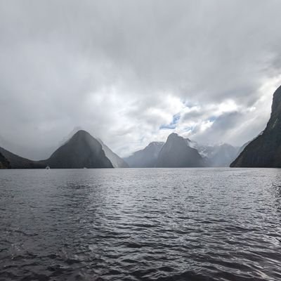 Riddlr300's profile picture. 