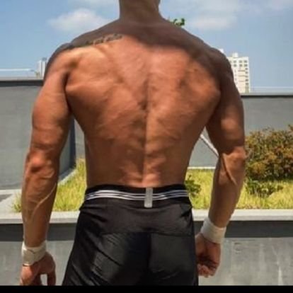 suhinjun's profile picture. 