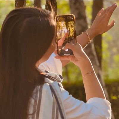 rahas411's profile picture. Authoress