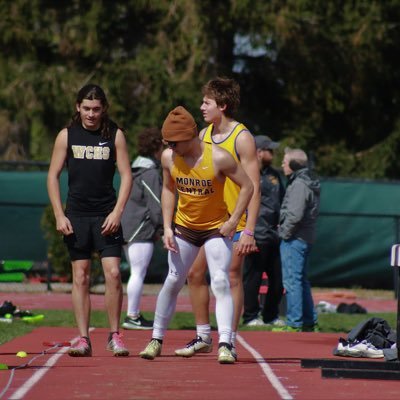 Monroe Central | Class of 24’ | IUE ‘28 |5’8’’ 150lbs | Wrestling: 144/150 | Indoor/Outdoor Track: Long Jump, 4x1, 4x2, SMR, DMR, 200m | zachsmartin@outlook.com