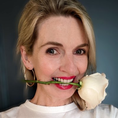 JenWritesBooks Profile Picture