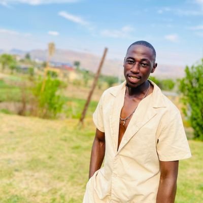 💪🏾young Entrepreneur 🙏🏾🇿🇦 business man🌷
Rich mindset ♥️Alwys happy💡and Positive 🇿🇦 a Farmer🌱 co-Founder of 🔶️Healthy Harvest🌱& MT workshop & spares