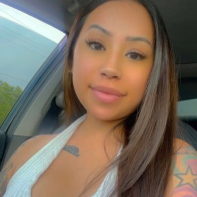 princessperezy's profile picture. 🖤 maintaining , staying in character