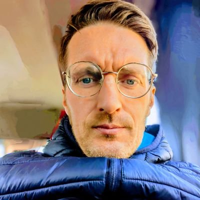 ItsEebzo82's profile picture. Getting auld, as ye do..