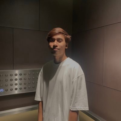 hazziqnrzln's profile picture. 