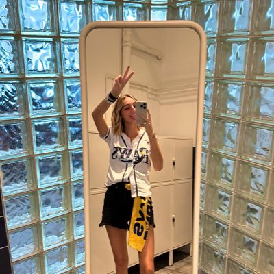 Litttleashleey's profile picture. all I tweet about is baseball #RaysUp