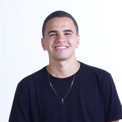 🎙️⚽️ Jornalista esportivo. Você me encontra por aqui e no @ArqTricolor! Me acompanhe lá no Instagram e no TikTok também!
