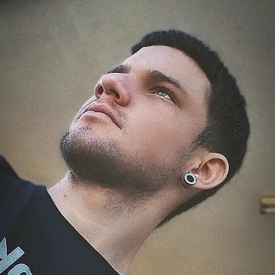 DanhezCode's profile picture. 