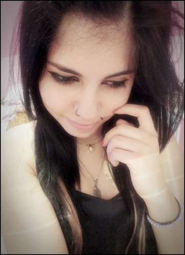 . não vivo sem a minha* @Jaa_Rachidie que eu amo muito , e o meu @_cutecutedakaah é tudo pra mim , e eu amo ele demais ♥