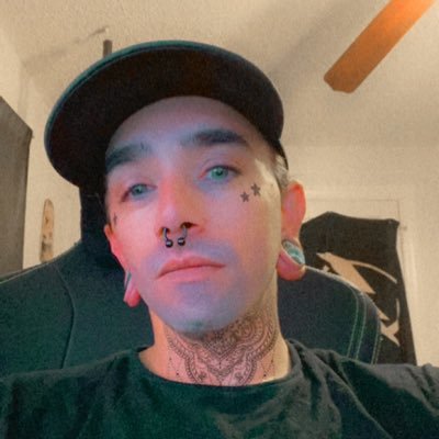 im  a streamer on twitch I play a variety of games and love bmx / hockey/music https://t.co/hqrFIIRDpy business email: floridabmxer2000@gmail.com