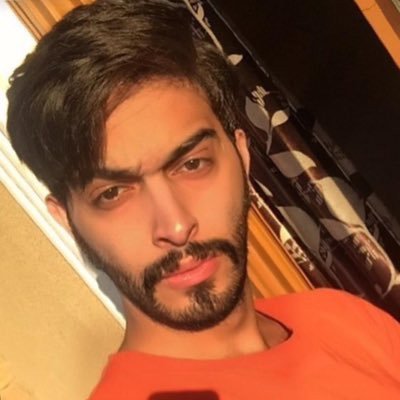 ليسّ كُل ﻣآ أكتبهَ حِكآيهٌ عَنْ وآقعي، أو شخصـيتيٌ، أو حـٍالتّي النفسيـهّ إنمَآ هِيَ (كلمَآتٌ ) رآقَتٌ لي وقد ﯾـحتَاجھَآ غِيري !♡