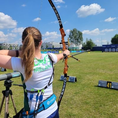 Bow-style: Recurve.
Team: Ireland.
Brand: Fivics ft. Podium Bowstrings and Clickers Archery.