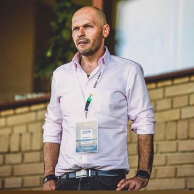 AdamLaskowski83's profile picture. Prawnik, manager. Były Członek Zarządu PKP Intercity. CEO Górnik Łęczna .MBA, restrukturyzacje , nieruchomości 🇬🇧 🇪🇸football ♥️