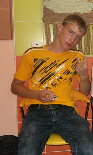 dikarb94's profile picture. 