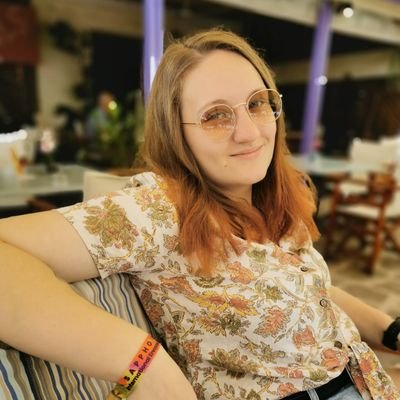 Tech artist @ EscapeVelocityEntertainment, formerly @Roll_7 on BAFTA winning #rollerdrome ✨ shaders ✨ 🏳️🌈