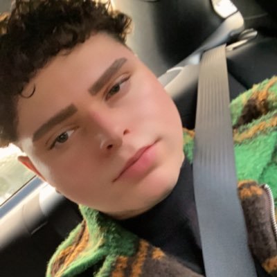 Messy_Edit's profile picture. Based on a relatable story! | Selena Gomez is MOTHER ❤️ | #Barbz | I love Fashion, Makeup and Pickles 🥲 Learning to be more gentle with myself 🫶🏻