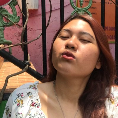 juwita_sitinjak's profile picture. kenyang sarang bts.