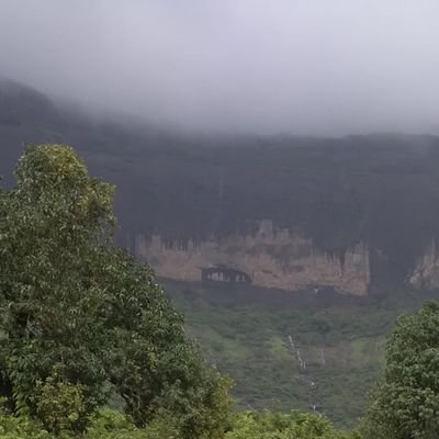 SachinFMT's profile picture. Content Editor @saamanaonline Tweets are personal. Retweets are Not Endorsement.