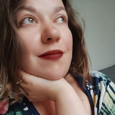 Snr Marketing Manager @SimonKids_UK 📚 
Author of BEAUTIFUL LITTLE FOOLS and THE DANCER'S PROMISE (Jan '24)
Agent: @theresecoen
@BathSpaUni English Lit alumna