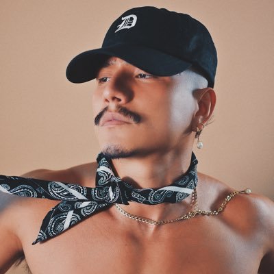 Best Passive Creator 2023🥇 🏆Latin Papi/🌶️🥵 Hung Power Vers 🎥 videographer 🎞️ Inbox me for Collab Opportunity 💸👨🏽‍💻 💬 👇🏽 Linktr for more! 👇🏽