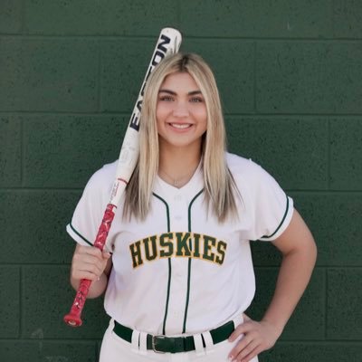 2025 | Rogue FC Mabrey #99 || 3B, 1B & OF| R/R || Horizon Varsity Softball #14||           3.8 GPA || Varsity Girls Golf ||Email: lexinolen2025@gmail.com